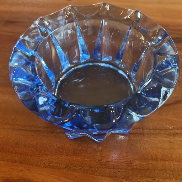 Vintage Japanese Periwinkle Glass Bowl or Ashtray - Picture 5 of 7